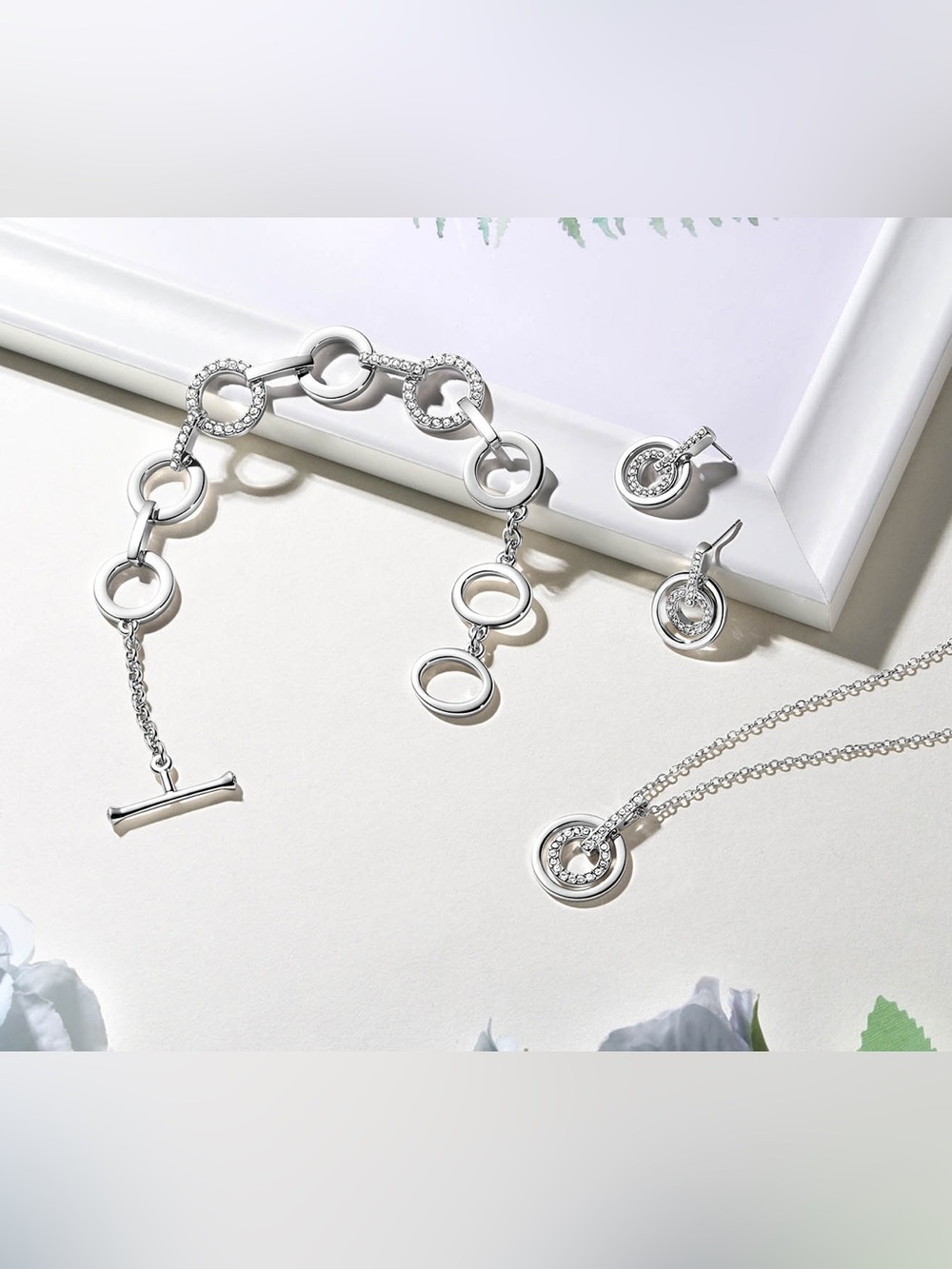 Swarovski Circle Link Jewelry Set - Silver Pendant, Bracelet & Earrings KG
